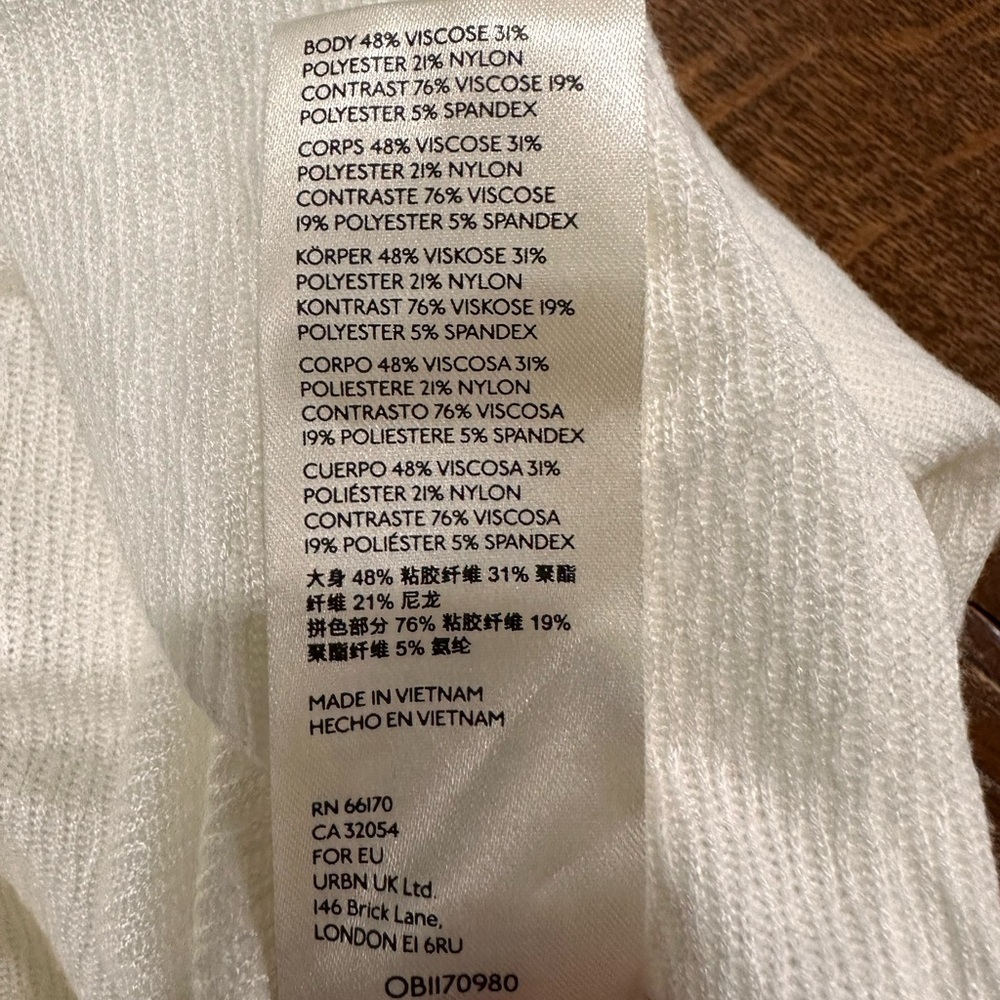 WE THE FREE White Thermal Long Sleeve with Hole Thumbs Size XS‎ - Picture 4 of 4